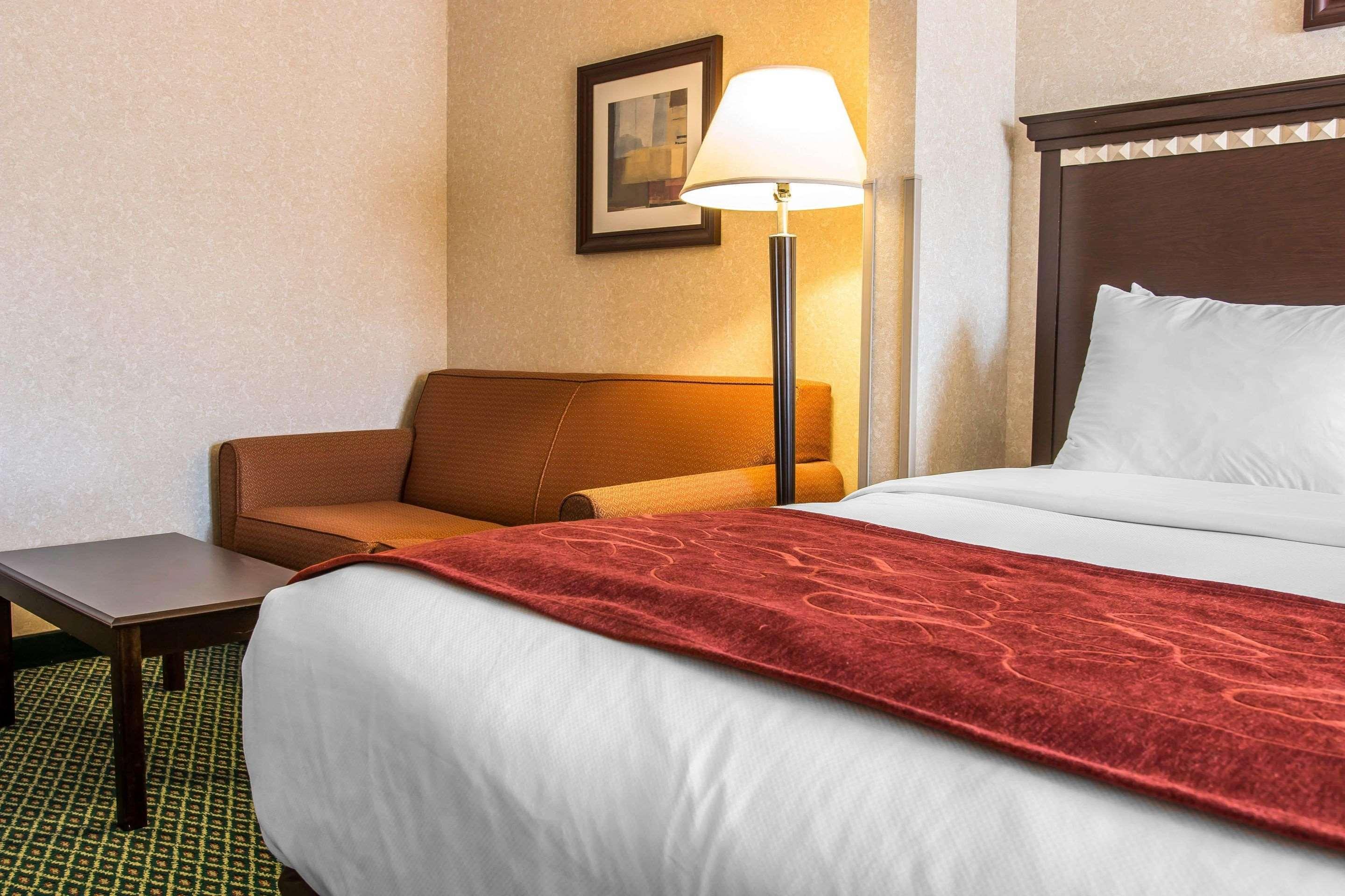 Comfort Suites Canton - Detroit Zewnętrze zdjęcie