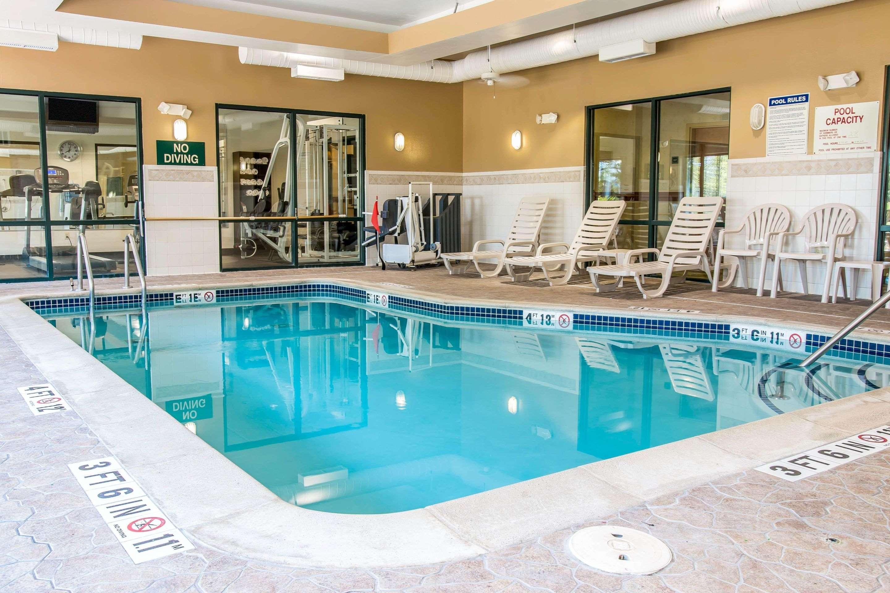 Comfort Suites Canton - Detroit Zewnętrze zdjęcie