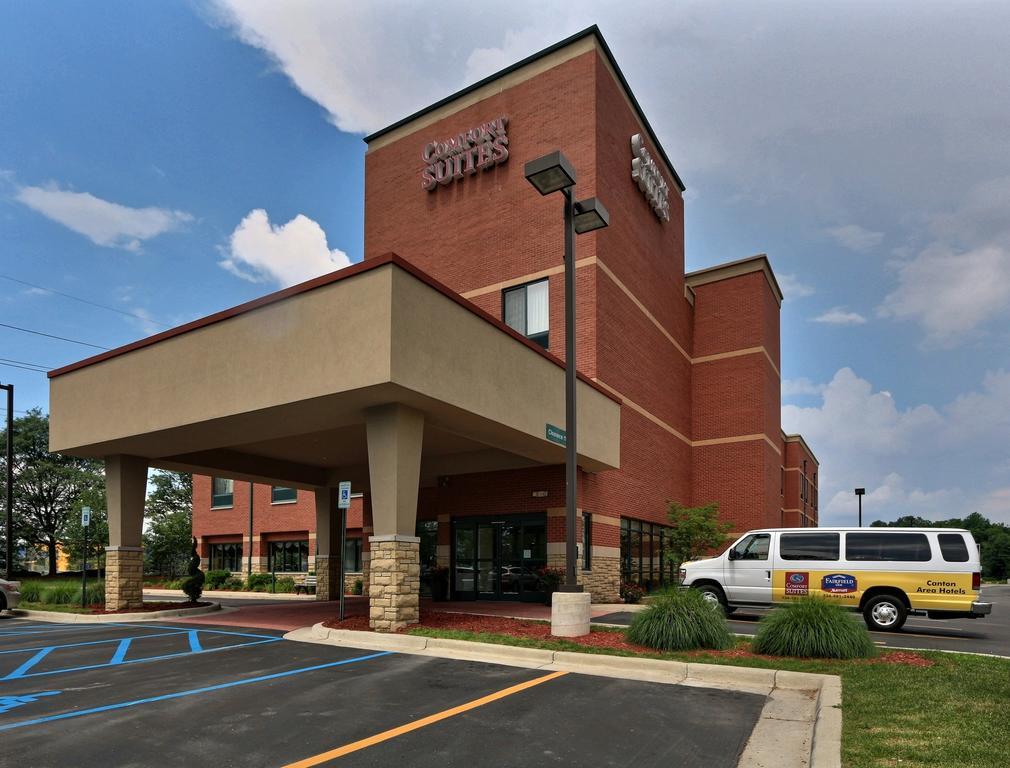 Comfort Suites Canton - Detroit Zewnętrze zdjęcie