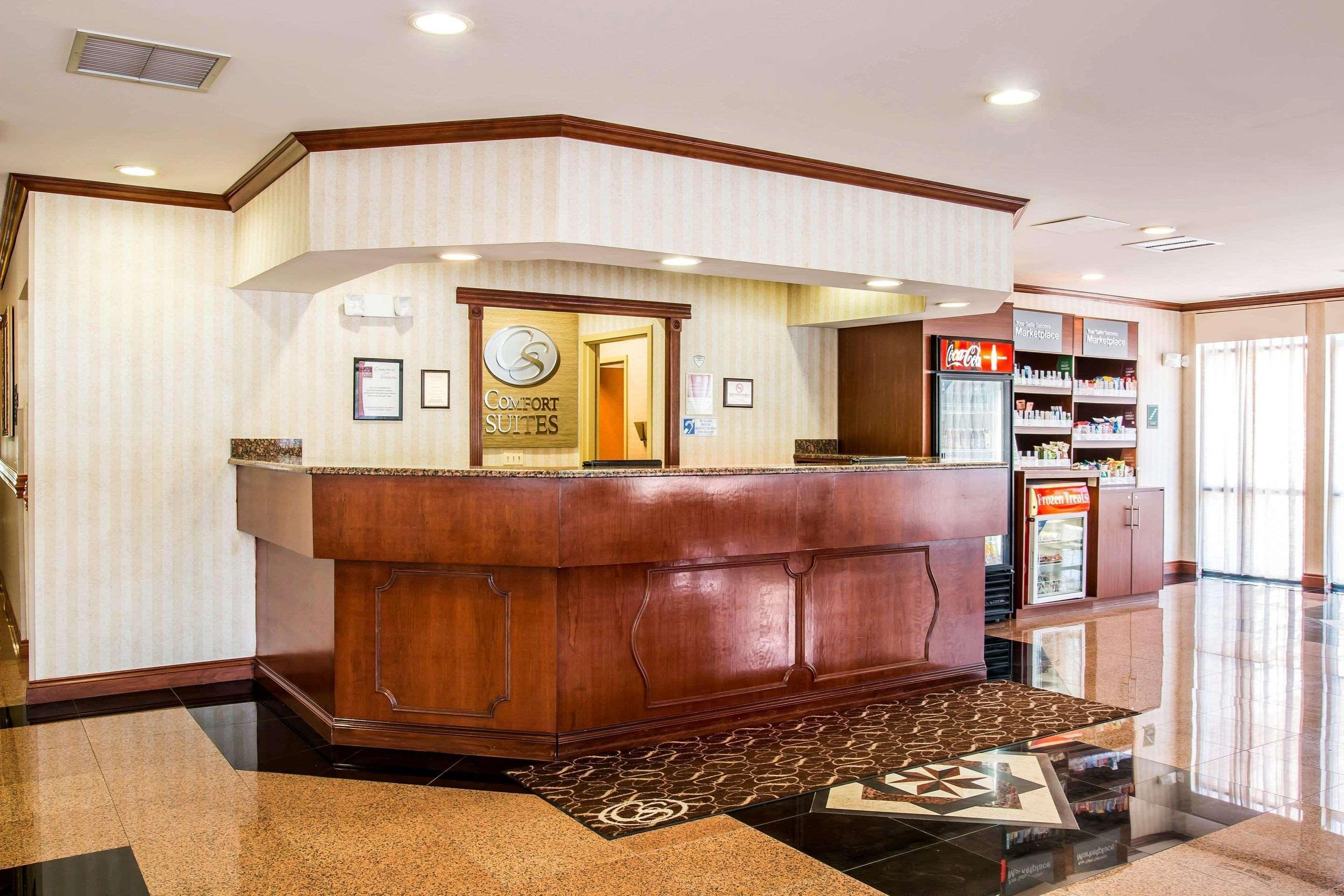 Comfort Suites Canton - Detroit Zewnętrze zdjęcie