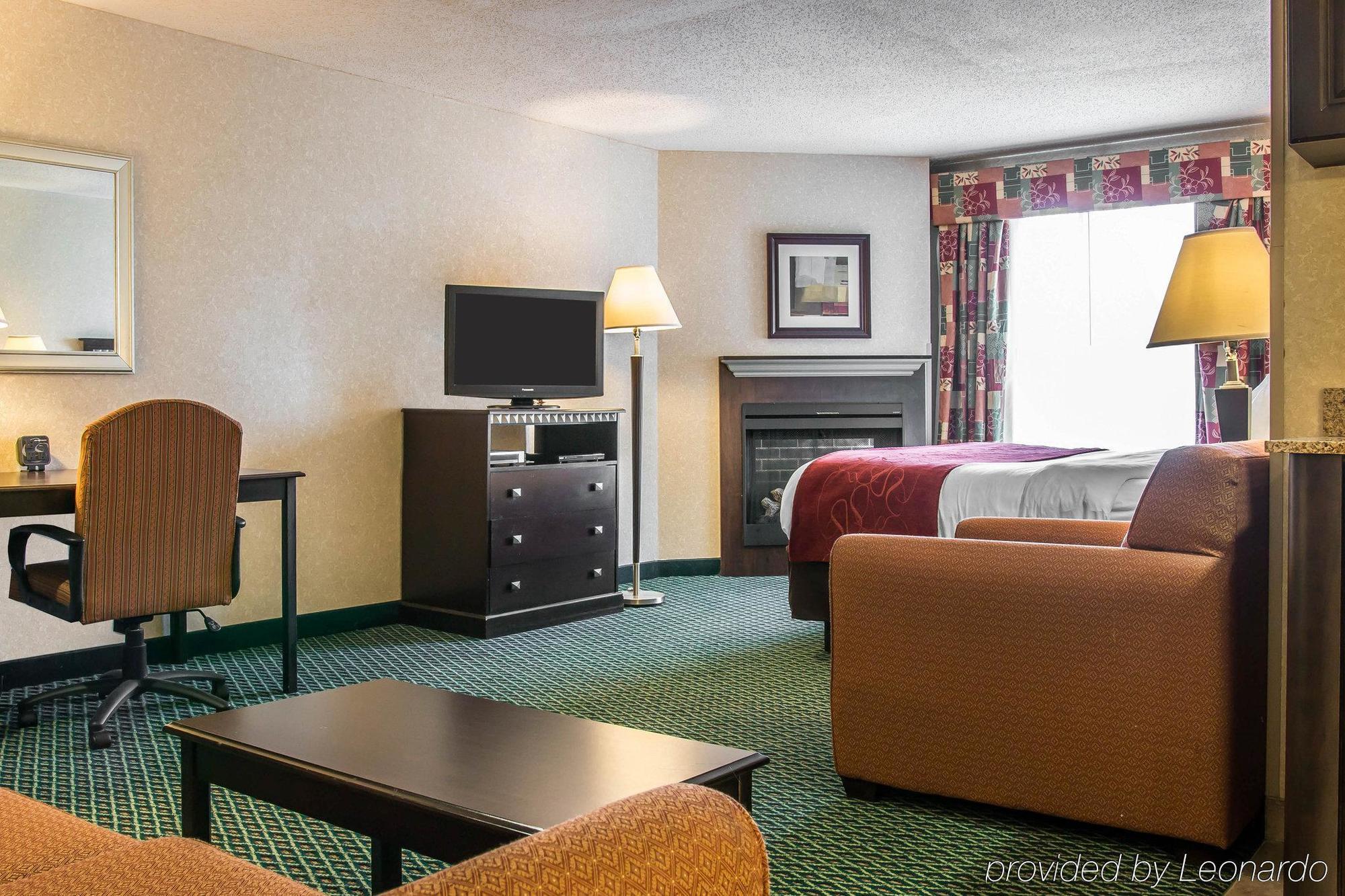 Comfort Suites Canton - Detroit Zewnętrze zdjęcie