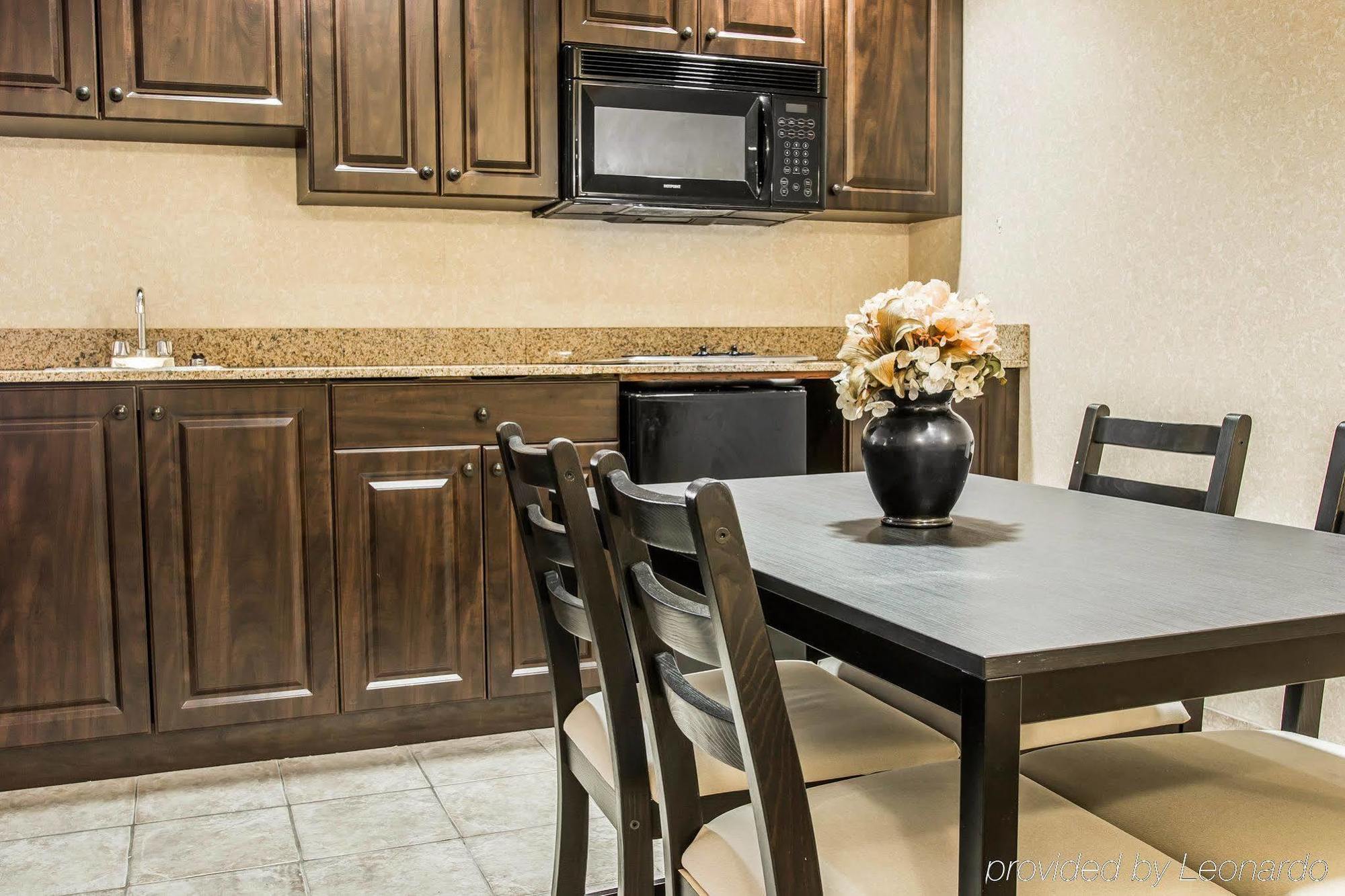 Comfort Suites Canton - Detroit Zewnętrze zdjęcie