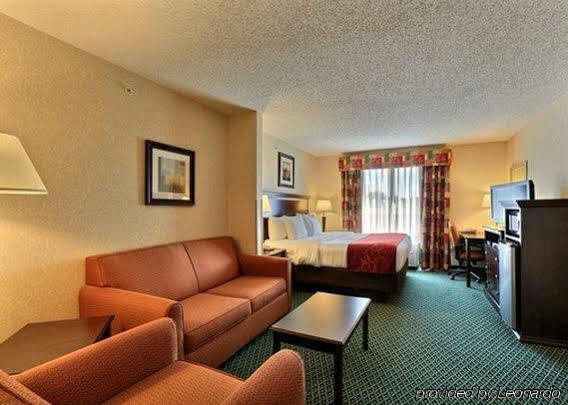 Comfort Suites Canton - Detroit Zewnętrze zdjęcie